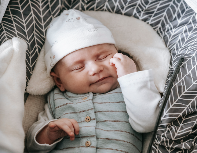 Vauvan rutiini ja rytmin tukeminen 0-3 kk 24 EUR - Muksuperheen uni